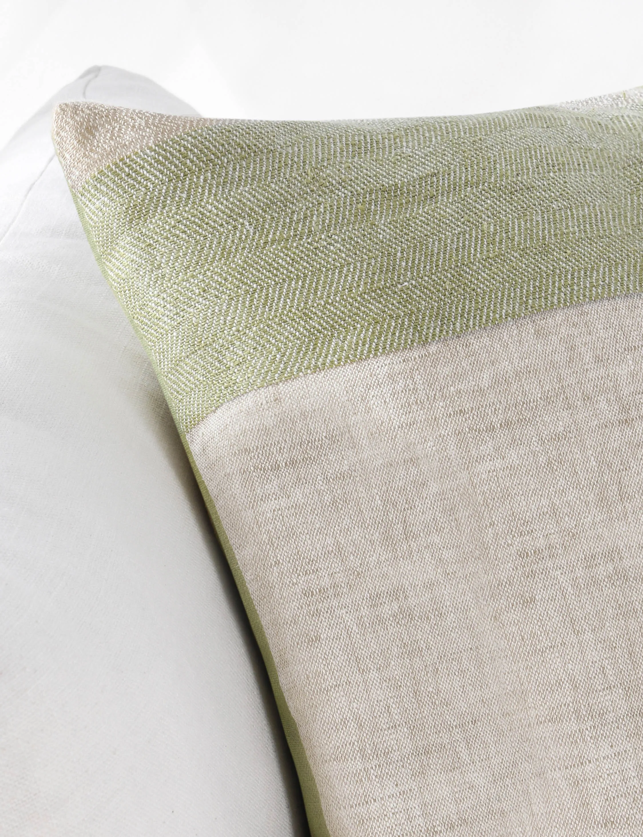 Tamara Linen Pillow Lulu and Georgia
