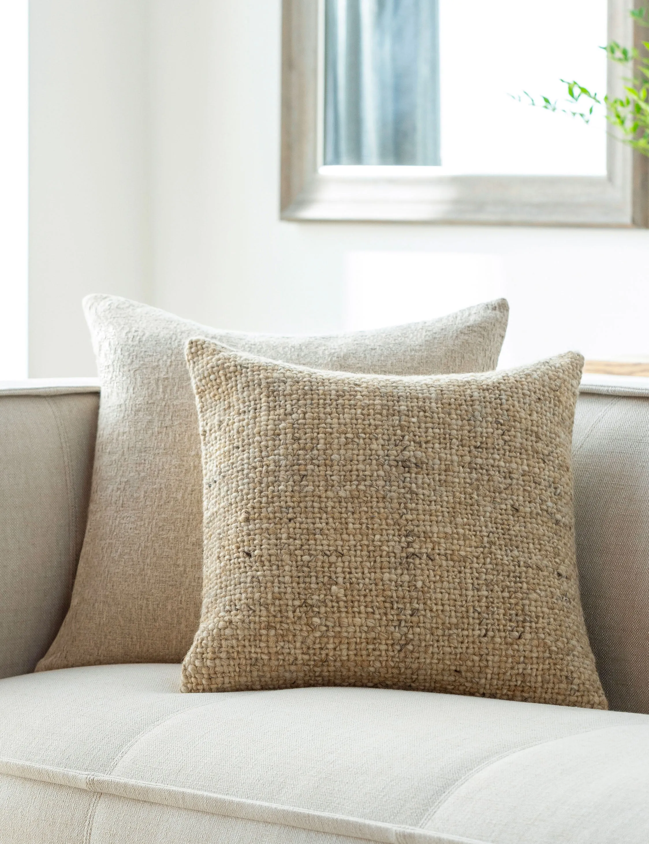 Vidal Pillow Lulu and Georgia