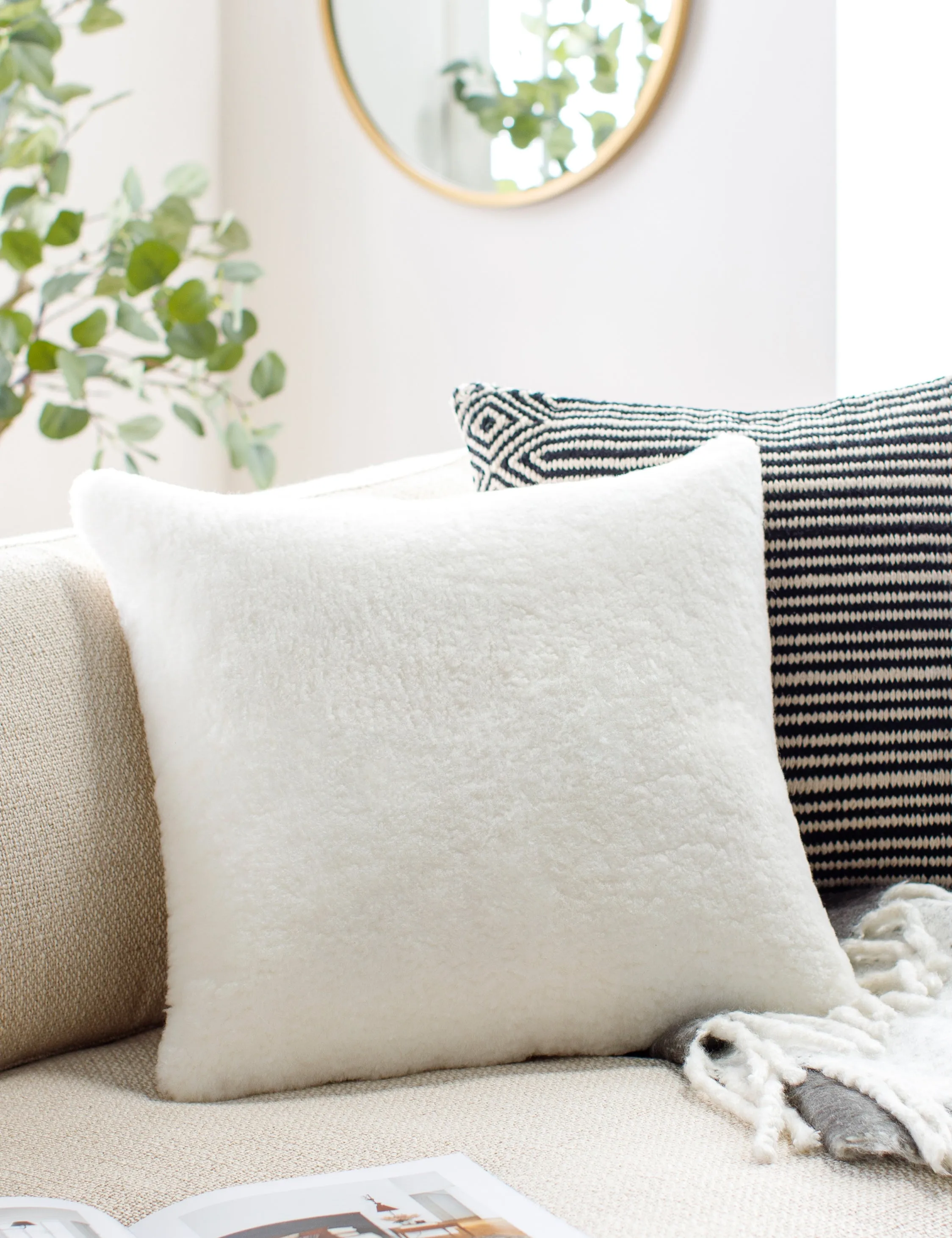 Yarden Pillow Lulu and Georgia