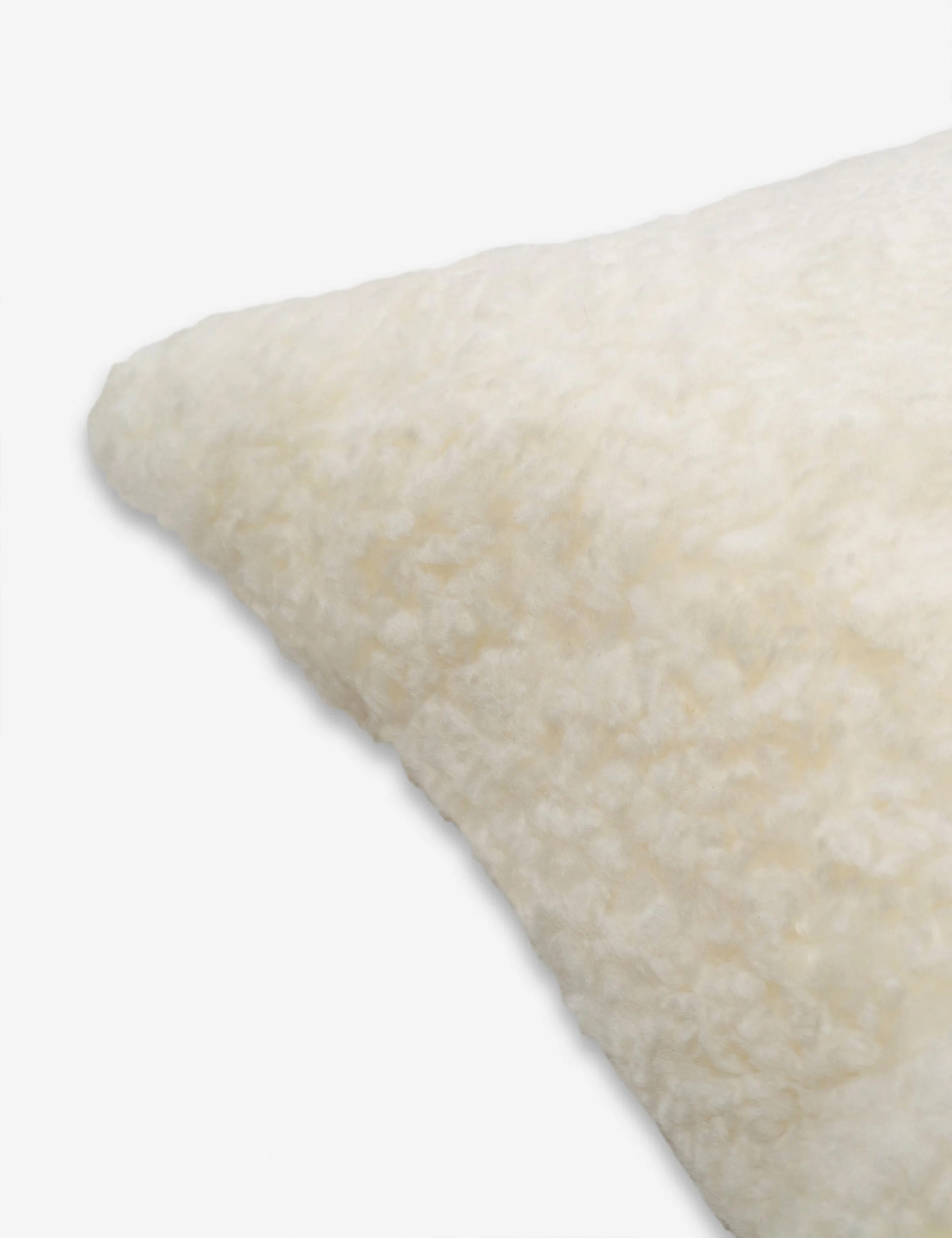 Yarden Pillow Lulu and Georgia